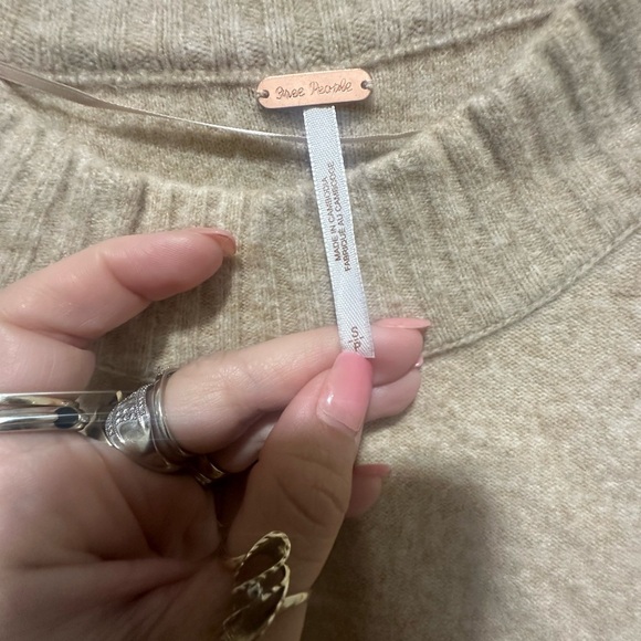 Free People Phoebe Pullover EUC Size Small - Picture 6 of 7
